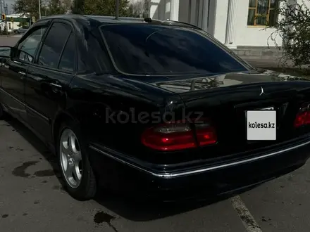 Mercedes-Benz E 320 2001 года за 3 600 000 тг. в Астана – фото 6