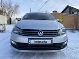 Volkswagen Polo 2015 годаfor5 100 000 тг. в Атырау