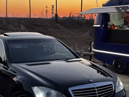 Mercedes-Benz S 500 2006 года за 7 500 000 тг. в Мангистау – фото 11