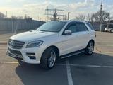 Mercedes-Benz ML 400 2015 года за 18 500 000 тг. в Алматы