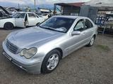 Mercedes-Benz C 240 2002 года за 2 500 000 тг. в Алматы – фото 3