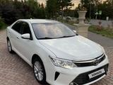 Toyota Camry 2015 года за 12 500 000 тг. в Алматы – фото 2