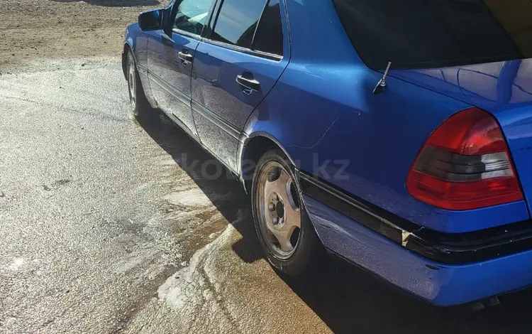 Mercedes-Benz C 200 1996 года за 1 300 000 тг. в Астана