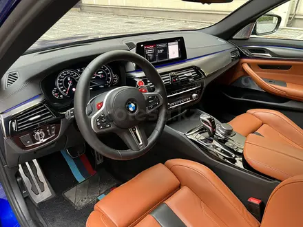 BMW M5 2018 года за 52 500 000 тг. в Алматы – фото 12