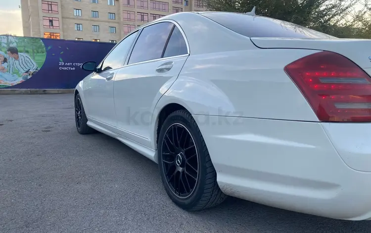 Mercedes-Benz S 500 2008 года за 9 000 000 тг. в Караганда