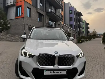 BMW iX1 2024 года за 15 890 000 тг. в Алматы – фото 16