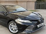 Toyota Camry 2019 года за 14 100 000 тг. в Алматы – фото 4