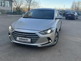 Hyundai Elantra 2018 года за 8 550 000 тг. в Астана – фото 2