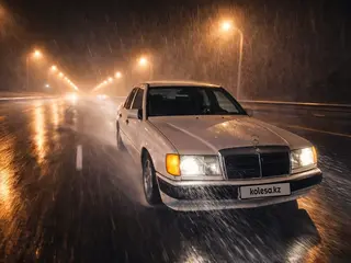 Mercedes-Benz E 230