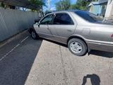 Toyota Camry 1998 года за 3 400 000 тг. в Талдыкорган – фото 2