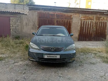 Toyota Camry 2002 года за 3 500 000 тг. в Шымкент – фото 2