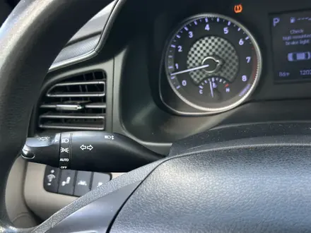 Hyundai Elantra 2020 года за 6 600 000 тг. в Атырау – фото 15