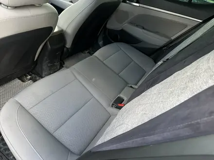 Hyundai Elantra 2020 года за 6 600 000 тг. в Атырау – фото 8