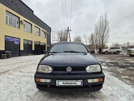 Volkswagen Golf 1993 года за 1 800 000 тг. в Астана – фото 2