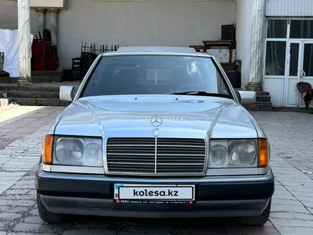 Mercedes-Benz E 230 1990 года за 2 350 000 тг. в Шымкент