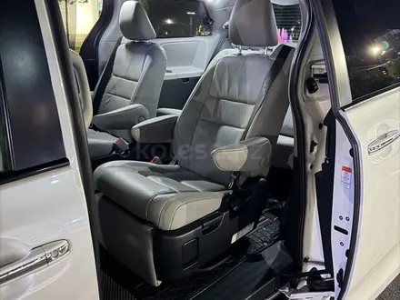 Toyota Sienna 2016 года за 16 800 000 тг. в Алматы – фото 15