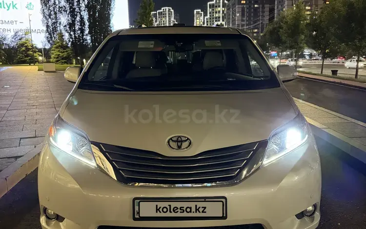 Toyota Sienna 2016 года за 16 800 000 тг. в Алматы