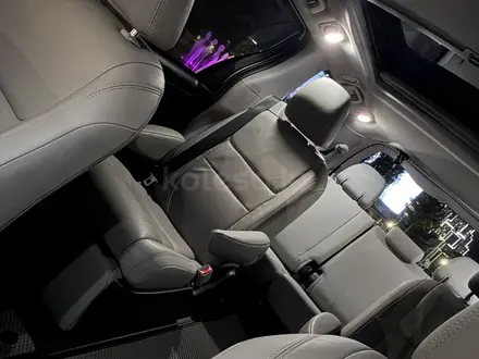 Toyota Sienna 2016 года за 16 800 000 тг. в Алматы – фото 23