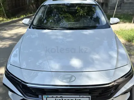 Hyundai Elantra 2023 года за 9 100 000 тг. в Алматы – фото 11