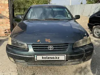 Toyota Camry, 1998