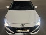 Hyundai Elantra 2023 года за 11 600 000 тг. в Алматы – фото 3