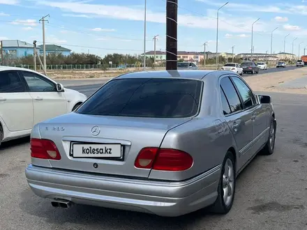 Mercedes-Benz E 230 1996 года за 3 500 000 тг. в Жанаозен – фото 4