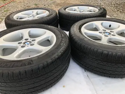 Диски с шинами на BMW E53 X5 R18 за 275 000 тг. в Шымкент – фото 6