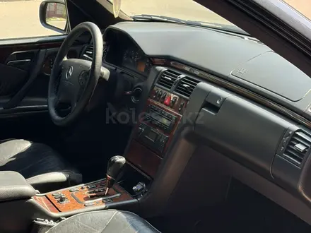 Mercedes-Benz E 280 1999 года за 5 000 000 тг. в Алматы – фото 9