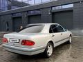 Mercedes-Benz E 230 1997 года за 2 900 000 тг. в Тараз – фото 3