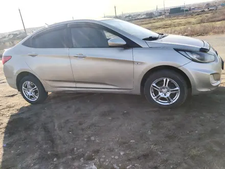 Hyundai Accent 2011 года за 3 800 000 тг. в Усть-Каменогорск – фото 2
