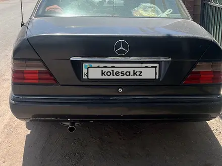 Mercedes-Benz E 220 1992 годаүшін1 400 000 тг. в Алматы – фото 3