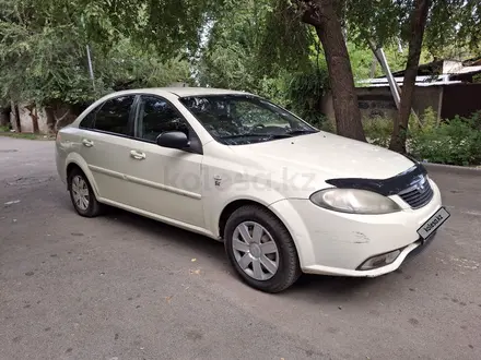 Daewoo Gentra 2014 года за 3 200 000 тг. в Алматы – фото 3