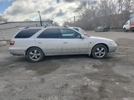 Toyota Camry Gracia 1997 года за 3 600 000 тг. в Павлодар – фото 2