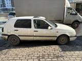 Volkswagen Golf 1993 года за 400 000 тг. в Астана – фото 3