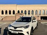 Toyota RAV4 2015 года за 13 000 000 тг. в Атырау – фото 3