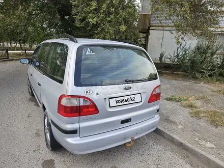 Ford Galaxy 2000 года за 2 000 000 тг. в Атырау – фото 3