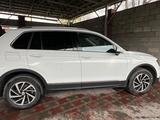 Volkswagen Tiguan 2018 года за 10 500 000 тг. в Алматы – фото 3