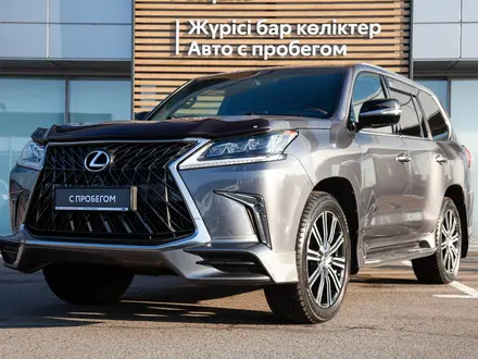 Lexus LX 570 2017 года за 39 490 000 тг. в Алматы