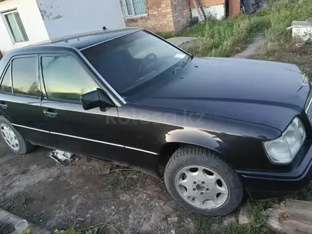 Mercedes-Benz E 280 1993 года за 2 500 000 тг. в Экибастуз – фото 4