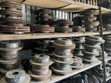 Суппорт диск тормозной передний задний за 1 500 тг. в Караганда – фото 3