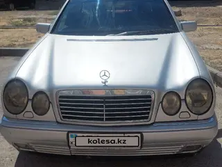 Mercedes-Benz E 280