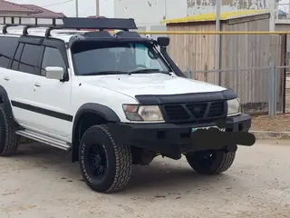 Nissan Patrol, 1999