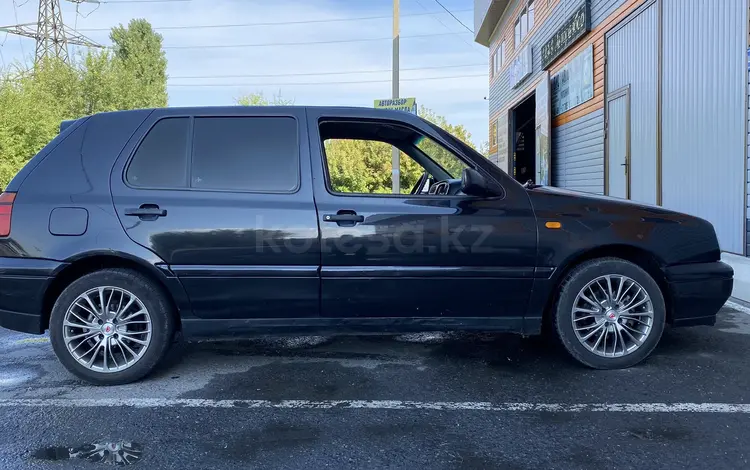 Volkswagen Golf 1997 года за 1 999 999 тг. в Талдыкорган