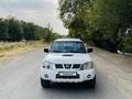 Nissan NP300 2010 годаүшін3 600 000 тг. в Тараз