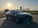 Toyota Camry 2022 года за 16 500 000 тг. в Павлодар