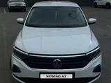 Volkswagen Polo 2021 года за 7 850 000 тг. в Караганда