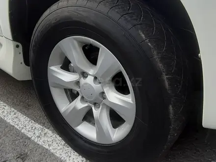 Toyota Land Cruiser Prado 2011 года за 12 600 000 тг. в Актау – фото 6