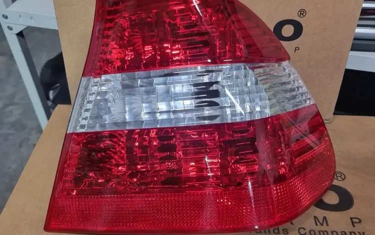 ФОНАРЬ ЗАДНИЙ ПРАВЫЙ С БЕЛОЙ ВСТАВКОЙ СЕДАН рестал E46 01-03 Е46 BMW за 16 500 тг. в Караганда