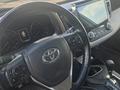Toyota RAV4 2018 года за 9 700 000 тг. в Уральск – фото 5