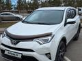 Toyota RAV4 2018 года за 11 500 000 тг. в Астана – фото 2